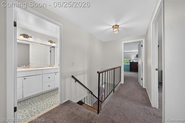 4672 Argyle Drive, Troy, MI 48085