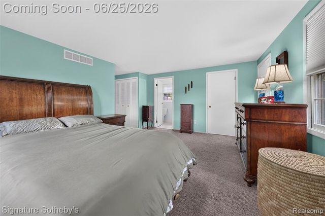 4672 Argyle Drive, Troy, MI 48085