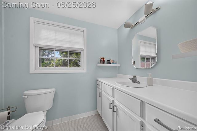 4672 Argyle Drive, Troy, MI 48085