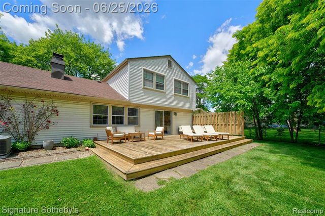 4672 Argyle Drive, Troy, MI 48085
