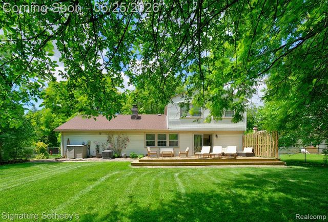 4672 Argyle Drive, Troy, MI 48085