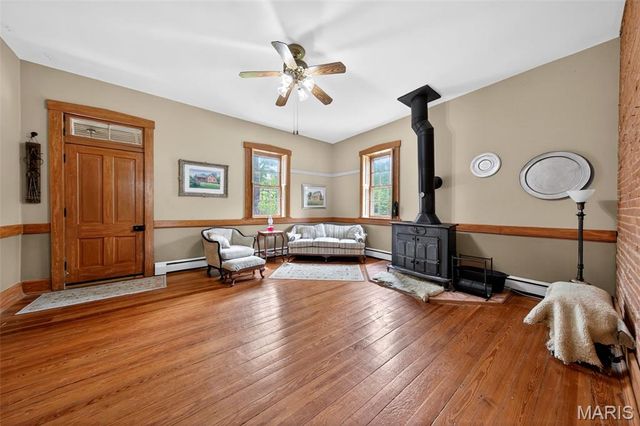 737 Lost Creek Lane, Washington, MO 63090