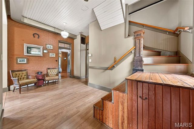 737 Lost Creek Lane, Washington, MO 63090