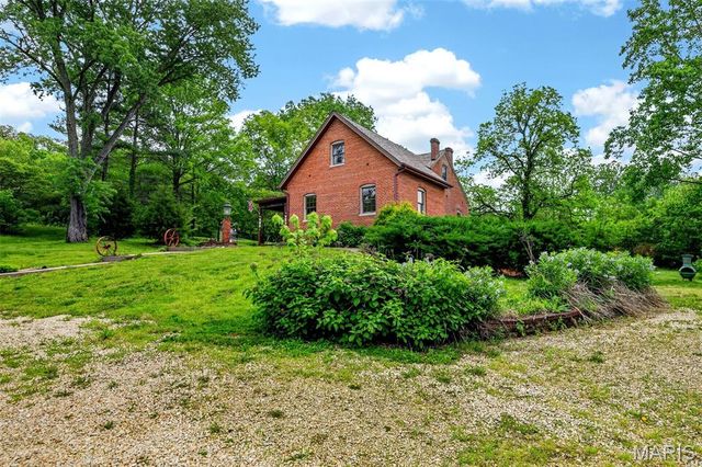 737 Lost Creek Lane, Washington, MO 63090