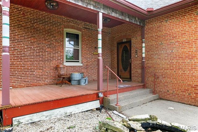 737 Lost Creek Lane, Washington, MO 63090
