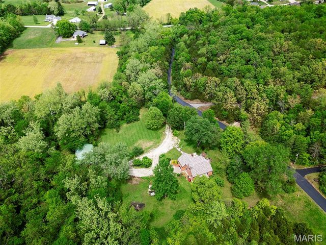 737 Lost Creek Lane, Washington, MO 63090