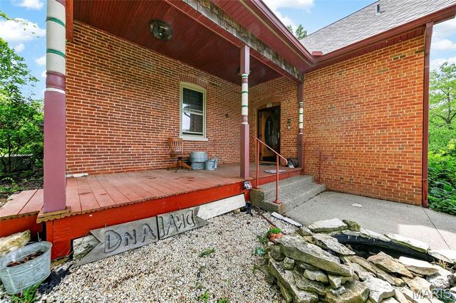 737 Lost Creek Lane, Washington, MO 63090