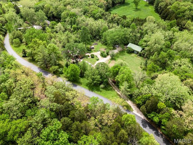 737 Lost Creek Lane, Washington, MO 63090
