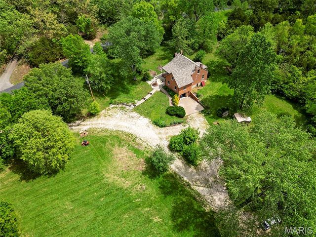 737 Lost Creek Lane, Washington, MO 63090