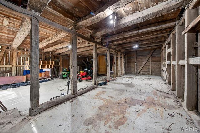 737 Lost Creek Lane, Washington, MO 63090