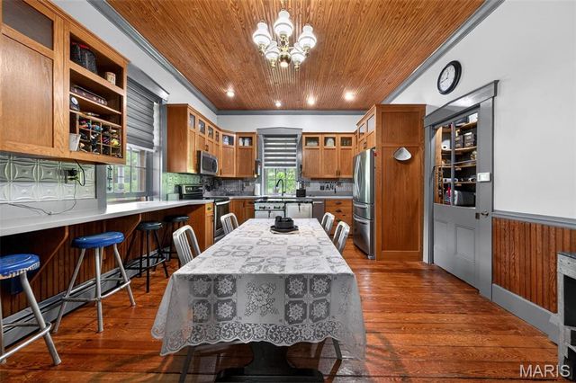 737 Lost Creek Lane, Washington, MO 63090