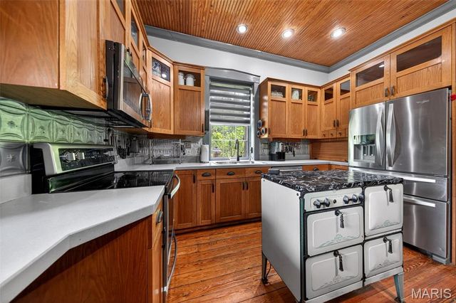 737 Lost Creek Lane, Washington, MO 63090