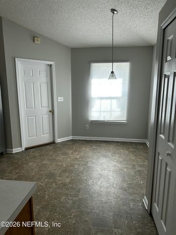 2994 MIKRIS Drive E, Jacksonville, FL 32225