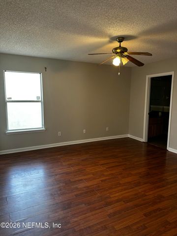 2994 MIKRIS Drive E, Jacksonville, FL 32225