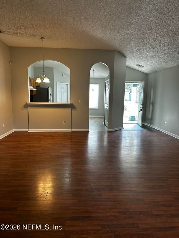 2994 MIKRIS Drive E, Jacksonville, FL 32225