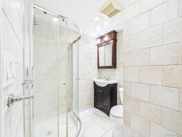 803 Michele Lane, Wantagh, NY 11793