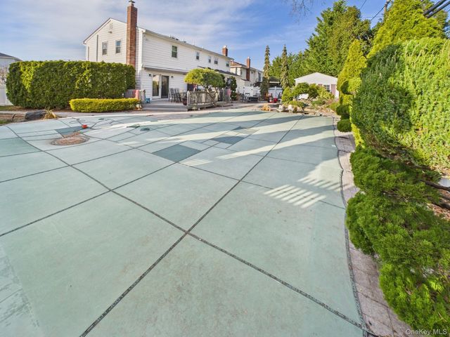 803 Michele Lane, Wantagh, NY 11793