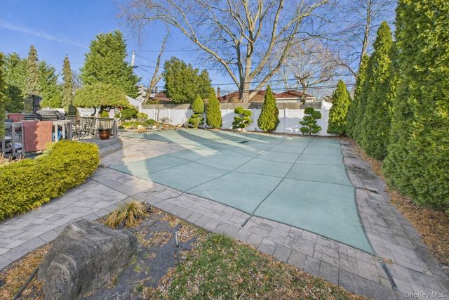 803 Michele Lane, Wantagh, NY 11793