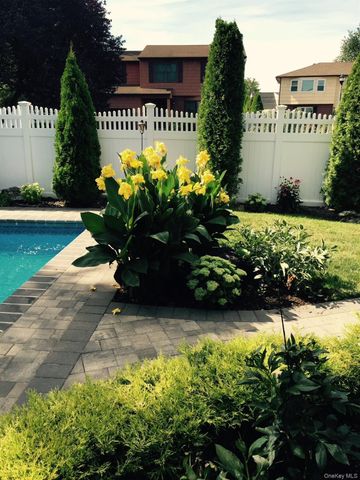 803 Michele Lane, Wantagh, NY 11793