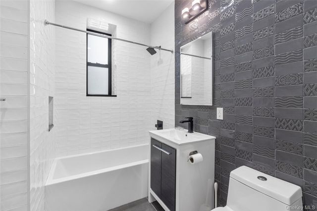 12 Crown Street A5, Brooklyn, NY 11225