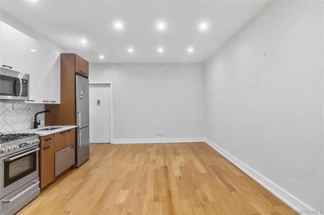 12 Crown Street A5, Brooklyn, NY 11225