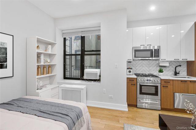 12 Crown Street A5, Brooklyn, NY 11225