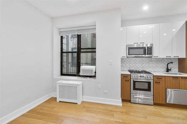 12 Crown Street A5, Brooklyn, NY 11225