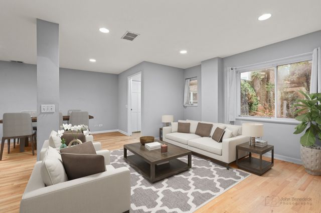 120 Chicago Avenue A, Oak Park, IL 60302