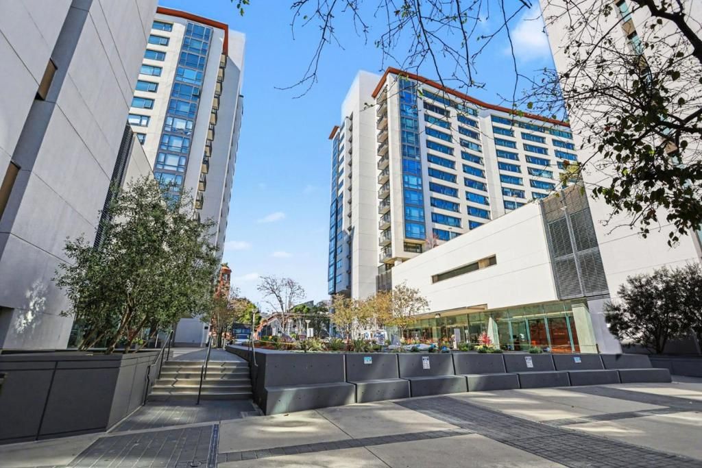 Image 17 of property listing at 260 King Street 555, San Francisco, CA 94107