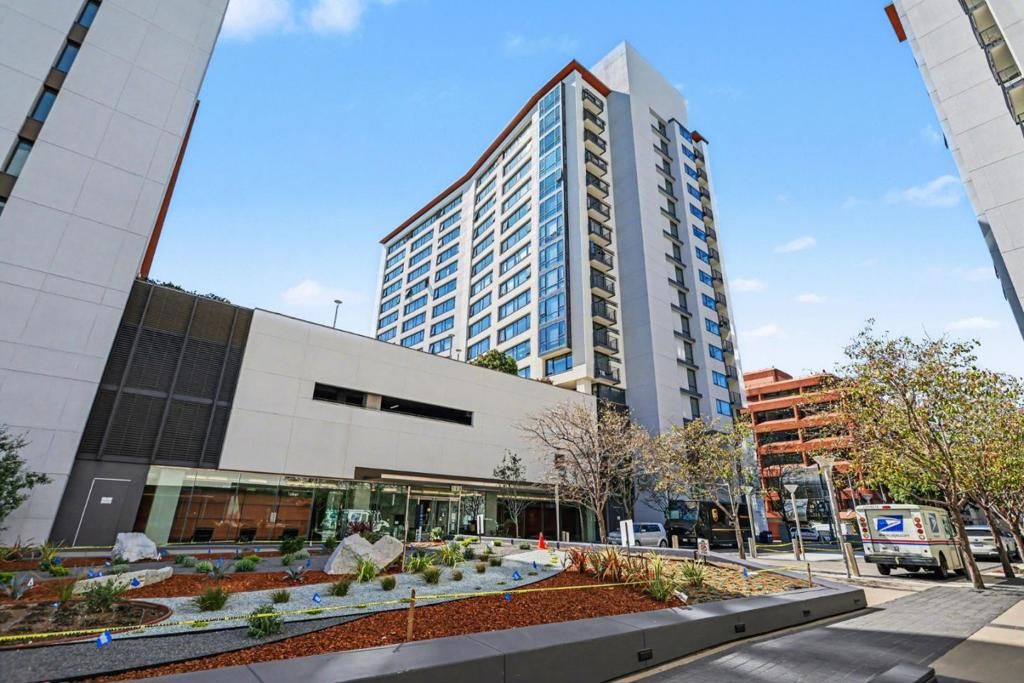Image 18 of property listing at 260 King Street 555, San Francisco, CA 94107