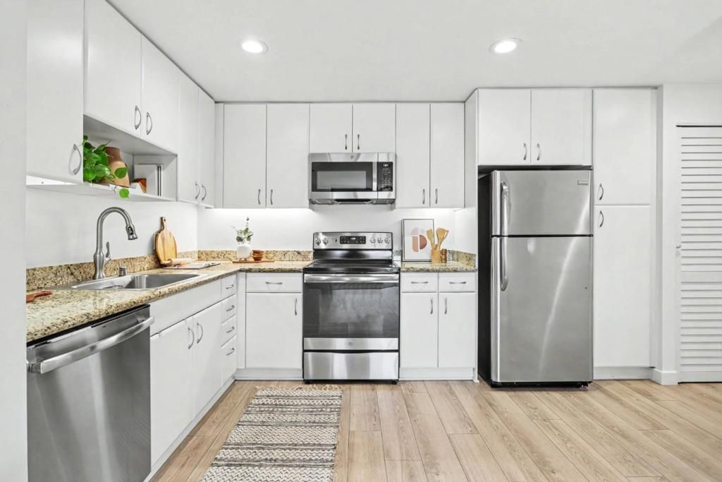 Image 8 of property listing at 260 King Street 555, San Francisco, CA 94107