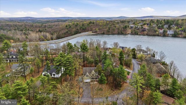 107 LAKE SHORE DR, Cross Junction, VA 22625