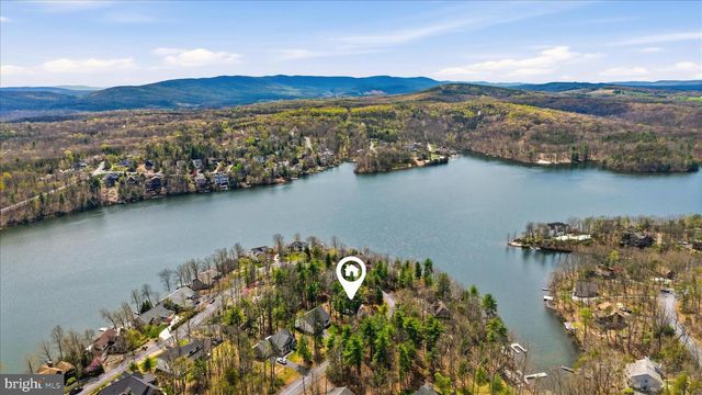 107 LAKE SHORE DR, Cross Junction, VA 22625