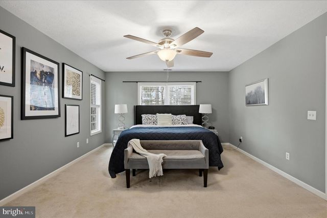 107 LAKE SHORE DR, Cross Junction, VA 22625