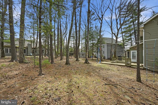 107 LAKE SHORE DR, Cross Junction, VA 22625