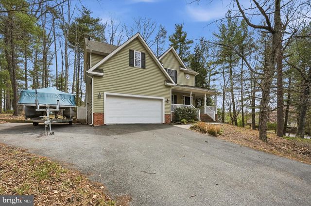 107 LAKE SHORE DR, Cross Junction, VA 22625