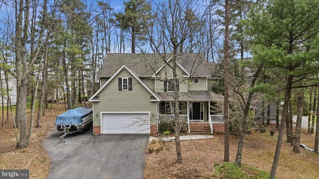 107 LAKE SHORE DR, Cross Junction, VA 22625