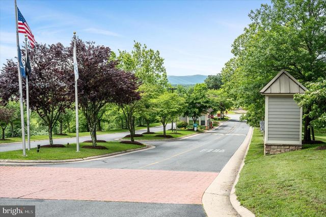 107 LAKE SHORE DR, Cross Junction, VA 22625