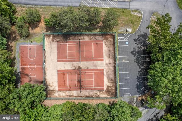107 LAKE SHORE DR, Cross Junction, VA 22625