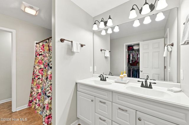 612 Seymour Street, Aberdeen, NC 28315