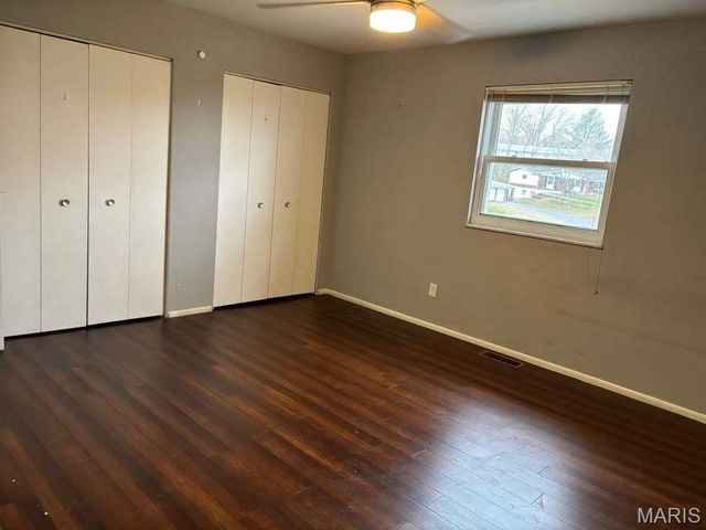 10395 Forest Brook Lane E, Creve Coeur, MO 63146