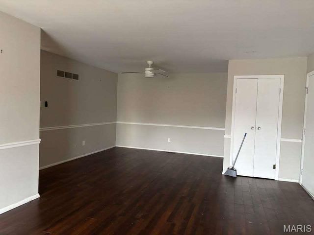 10395 Forest Brook Lane E, Creve Coeur, MO 63146