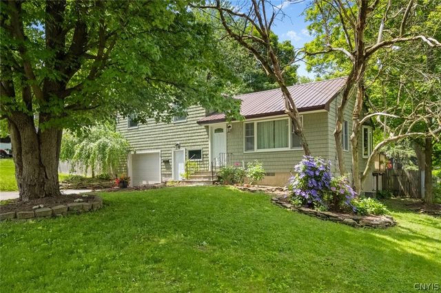 12 Shady Lane, Camillus, NY 13219