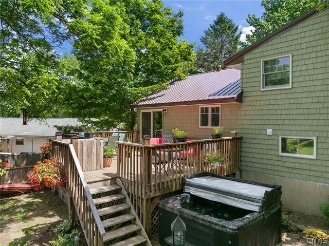 12 Shady Lane, Camillus, NY 13219