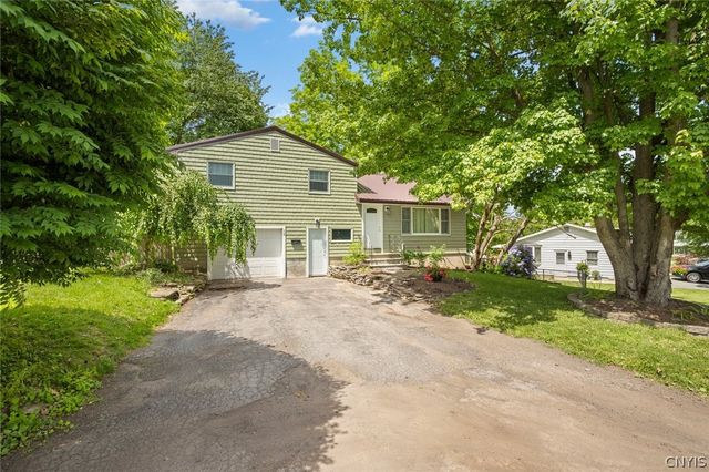 12 Shady Lane, Camillus, NY 13219