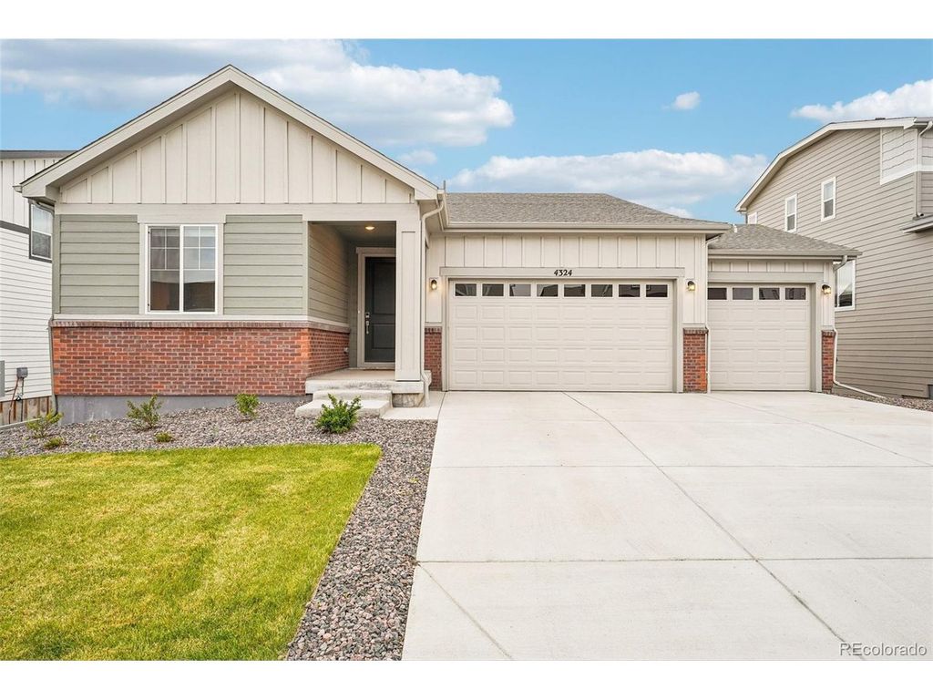 4324 Gozzer Ranch Dr, Elizabeth, CO 80107