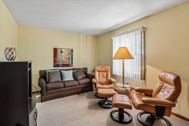 8026 Echo Drive, Norwalk, IA 50211
