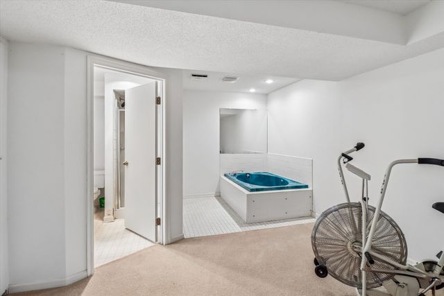 8026 Echo Drive, Norwalk, IA 50211