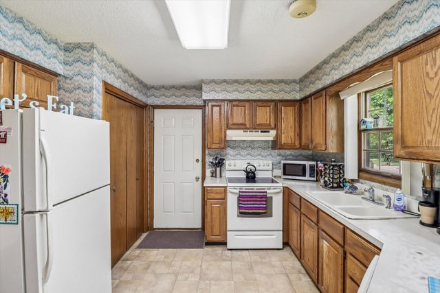 8026 Echo Drive, Norwalk, IA 50211