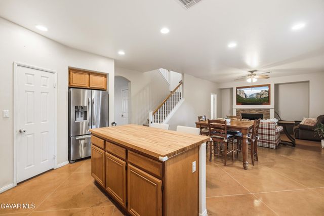 3107 E Avenue K2, Lancaster, CA 93535